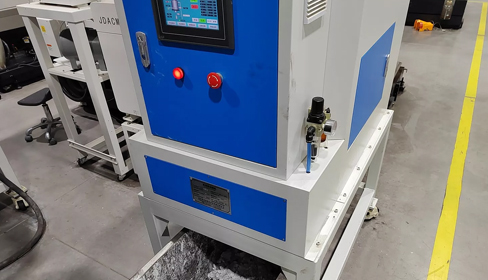 光学玻璃级过滤｜离心赋能，净除油液微尘隐患